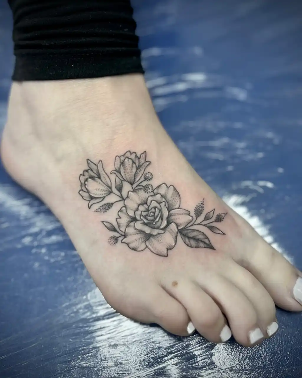 Elegant Rose Bouquet Foot Tattoos for Women