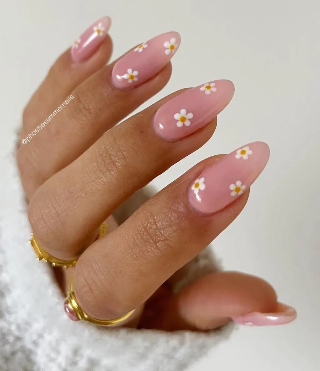 Daisy Tips June Nails