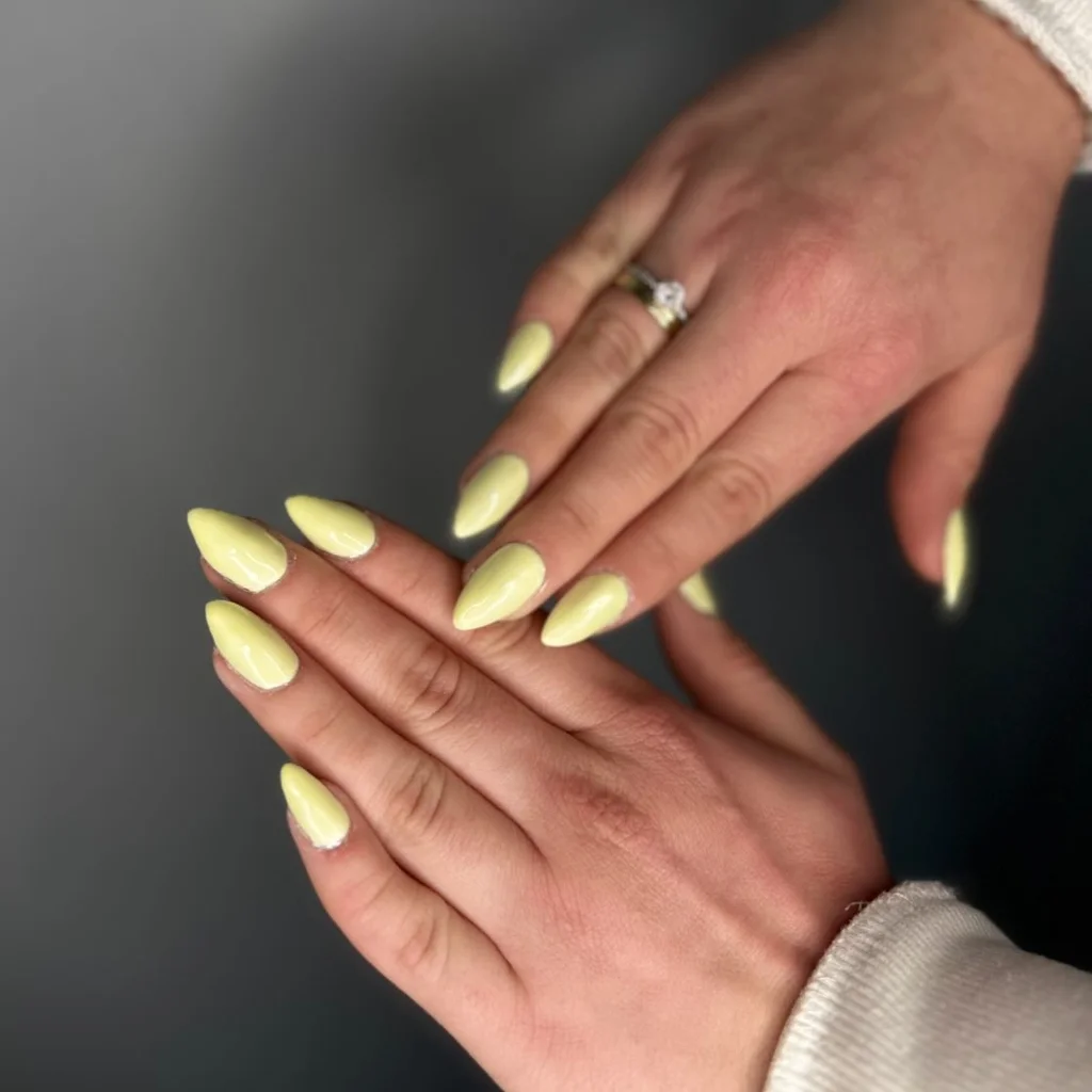 Pastel Lemon Summer Nails