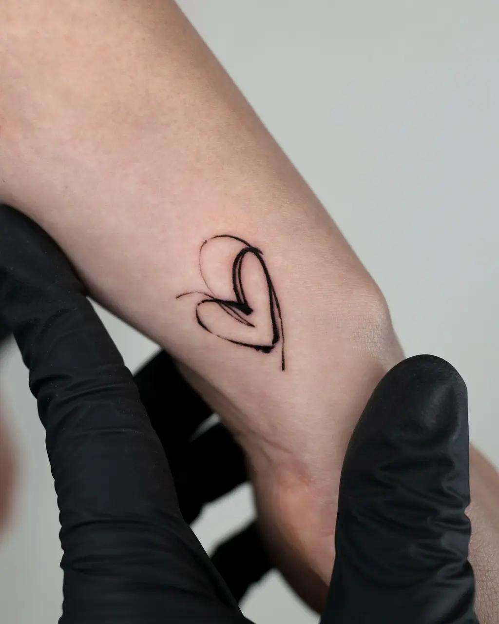 Abstract Heart Design Wrist Tattoo for Women