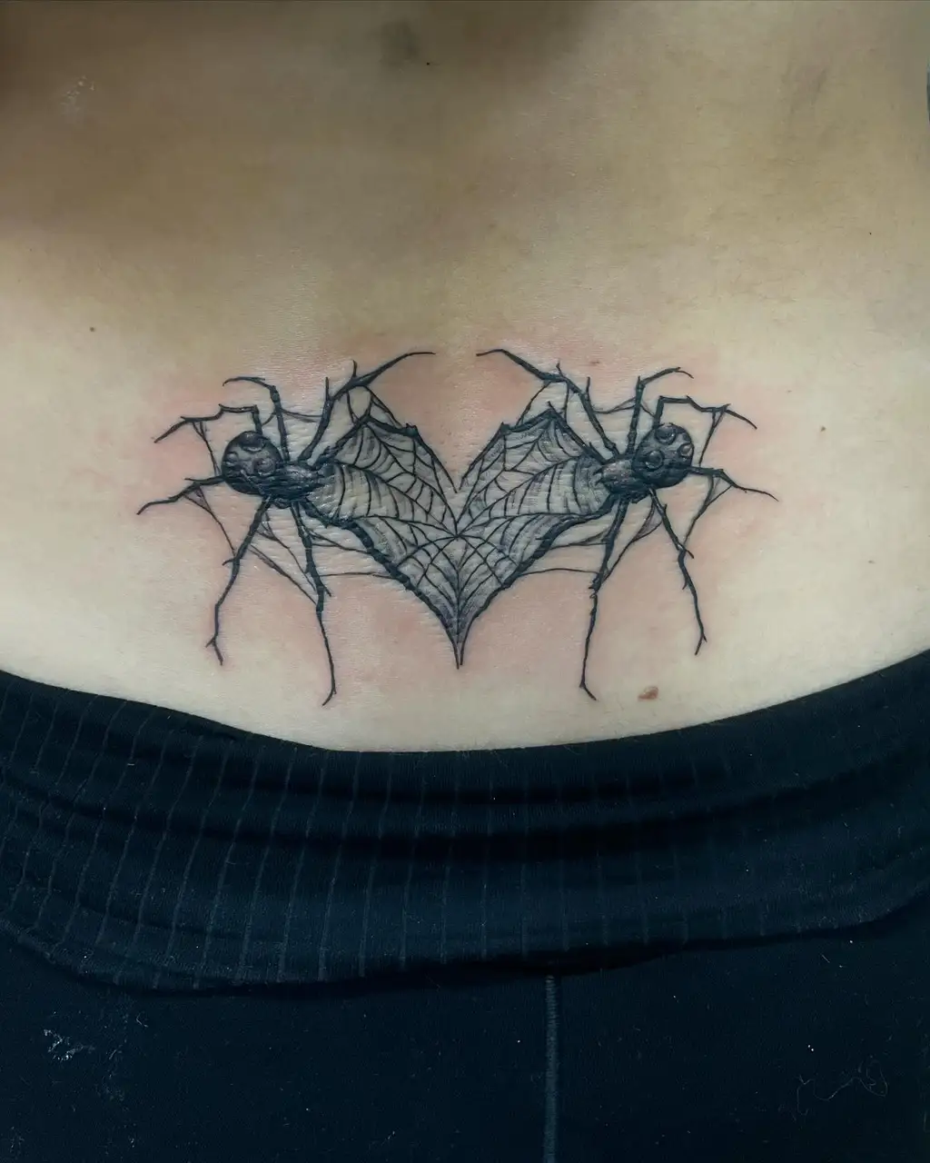 Lower Back Spider Web Heart
