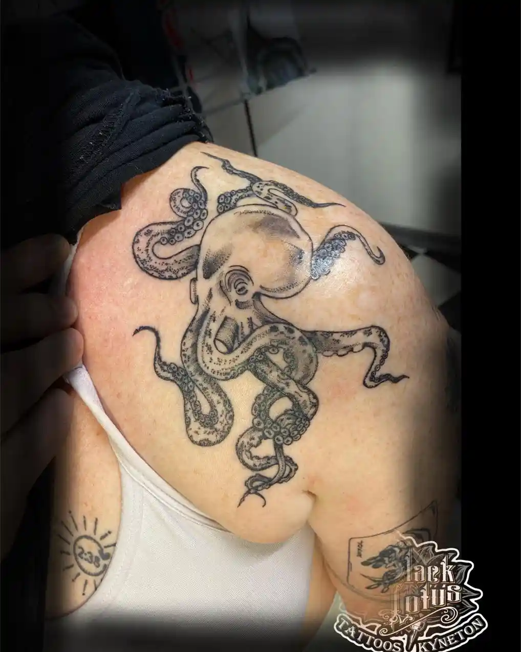 Octopus Shoulder Tattoos for Women