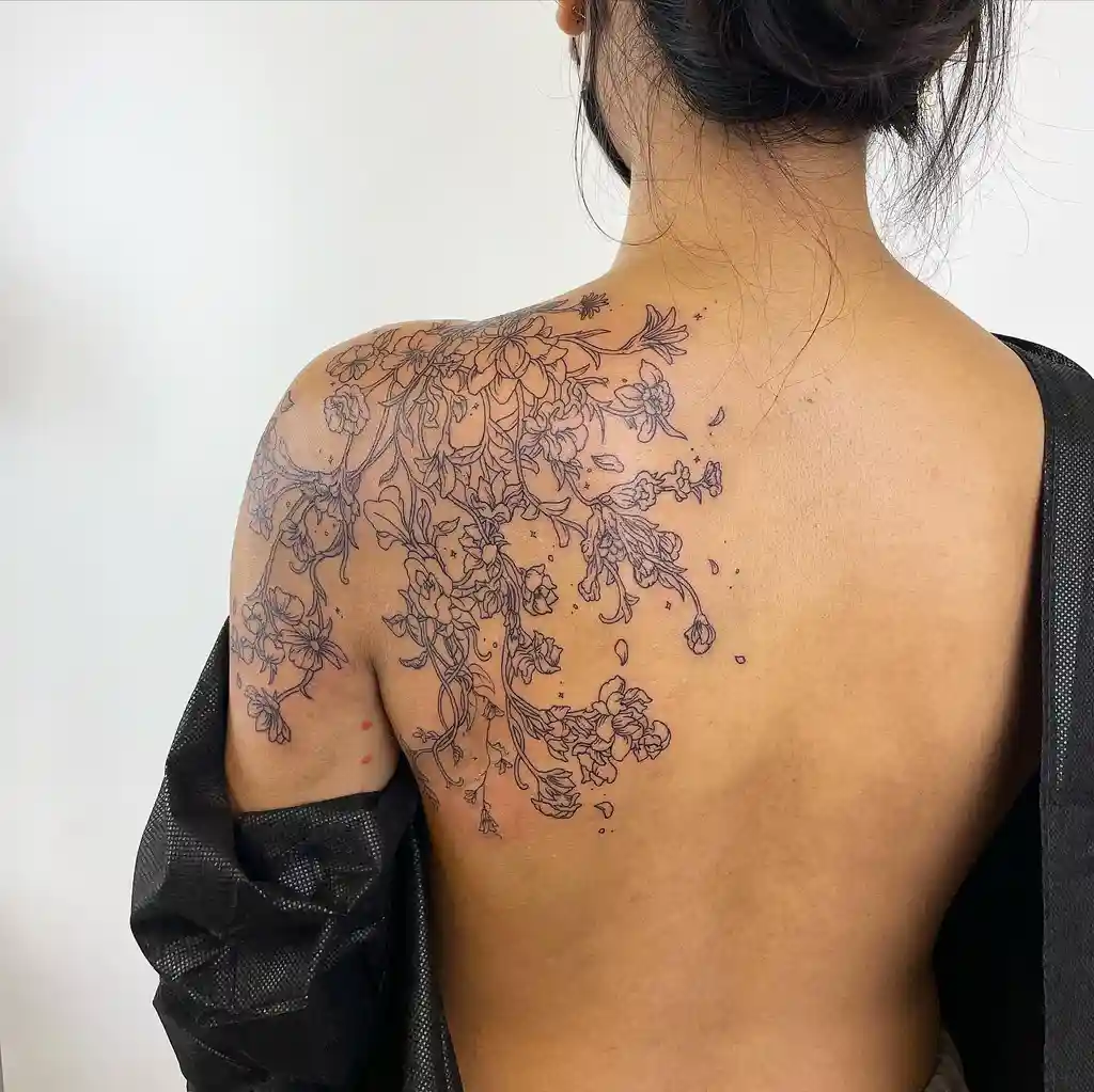 Floral Back Shoulder Tattoos for Women