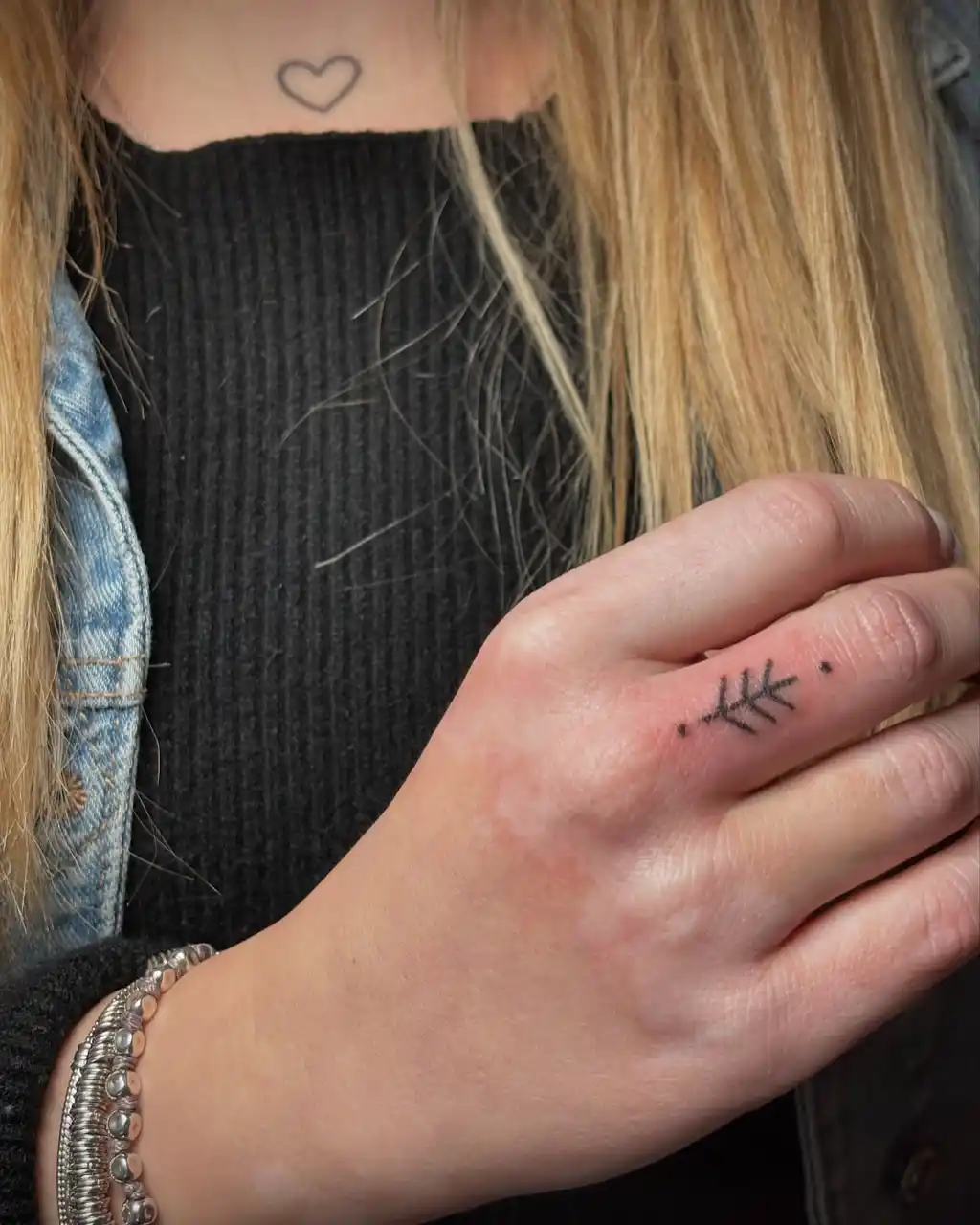 Leaf Finger Tattoos for Women